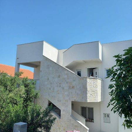 Apartments M & L Murter Esterno foto